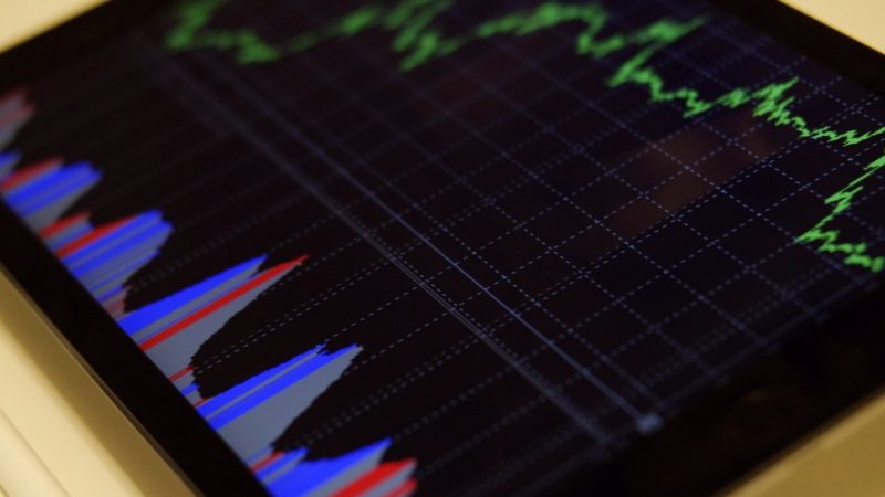 从数据洞悉英超直播与桌面游戏赔率：博彩平台推荐带你理性分析
